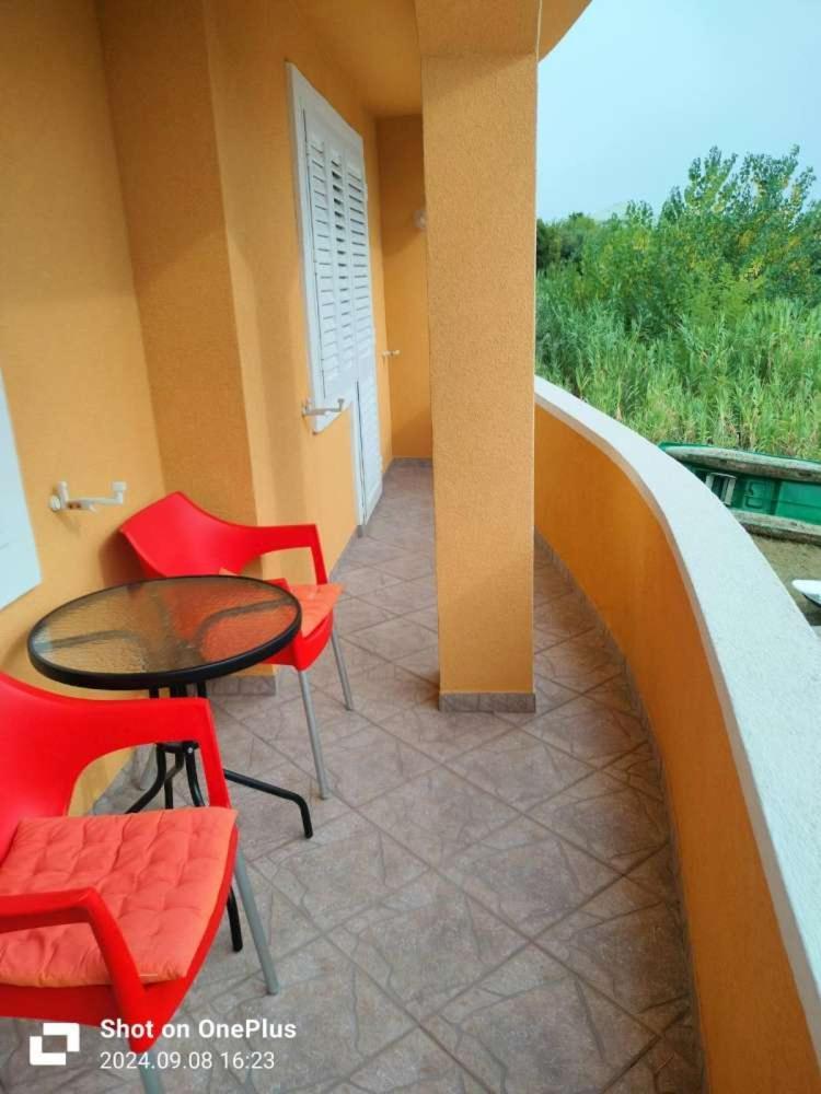 Apartmani Lipa Rtina Exterior foto